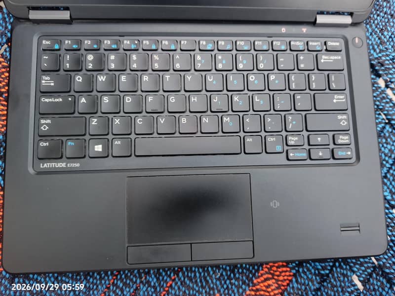 Dell latitude E7250 5