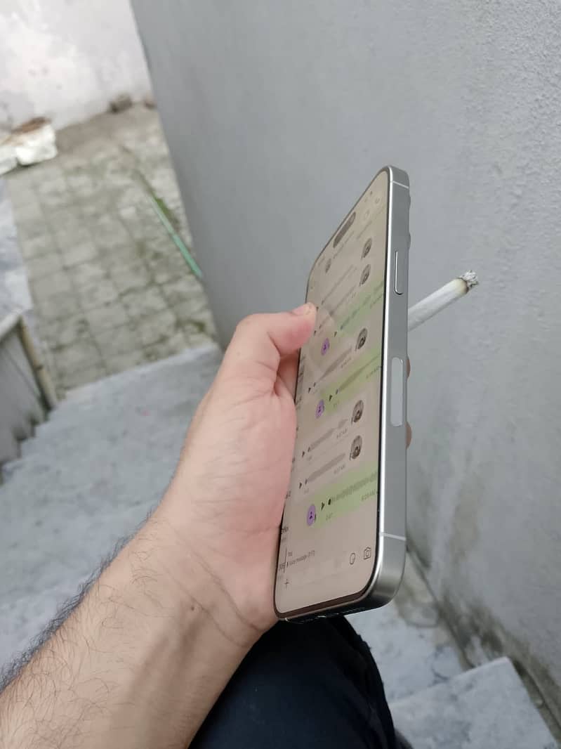 Apple iPhone 15 Pro Max 1