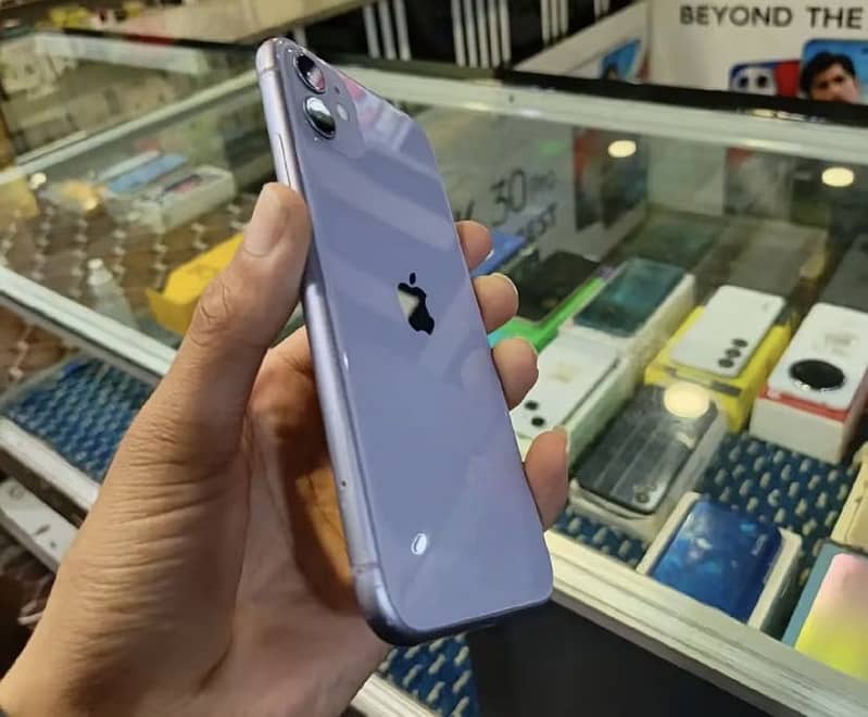 Apple iPhone 11 4