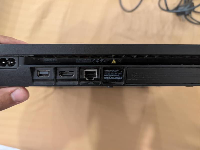 PS4 slim 7