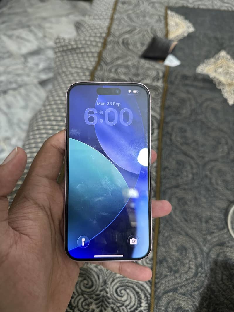 Apple iPhone 15 2