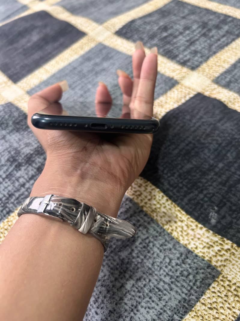 Apple iPhone SE 3