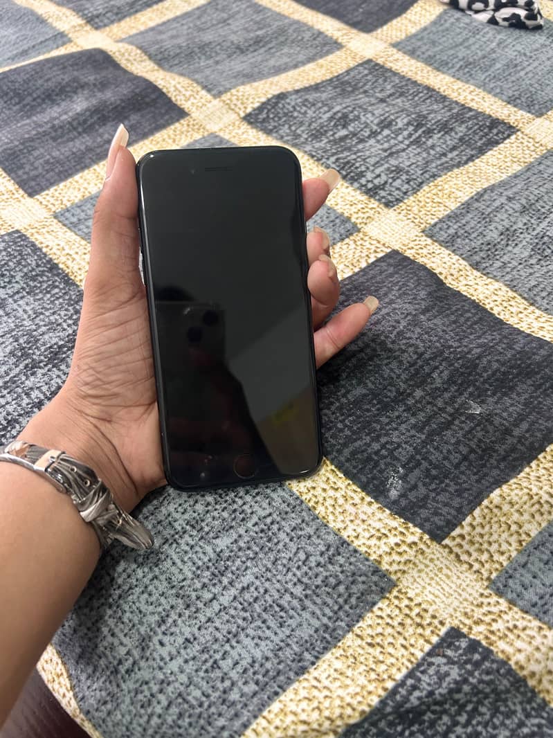 Apple iPhone SE 4