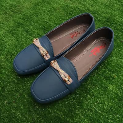 blue woman's synthetic leather