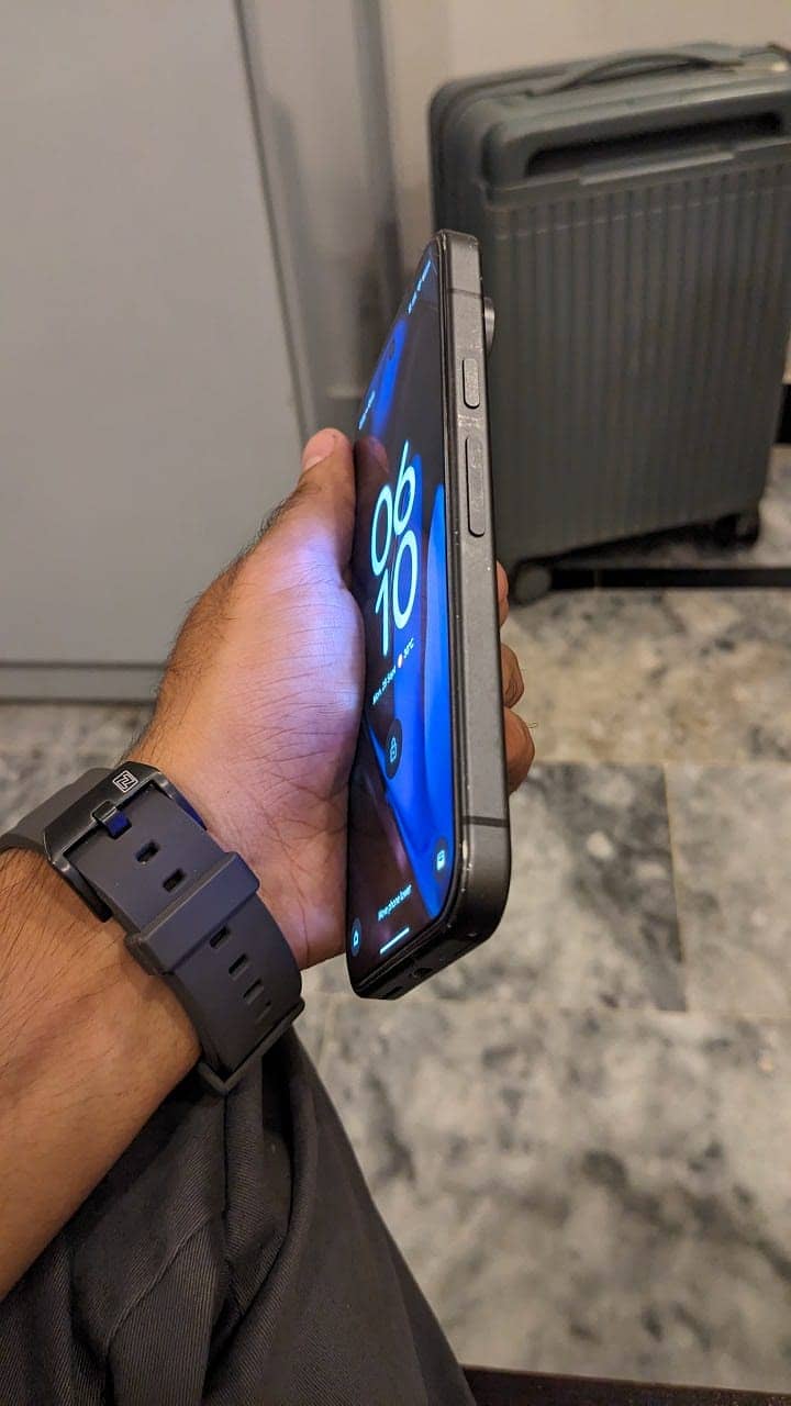 Google Pixel 9 5