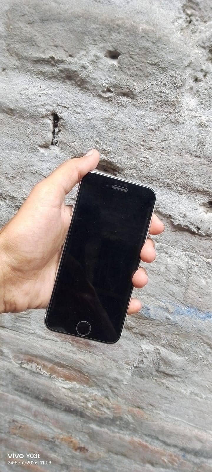 Apple iPhone SE 3