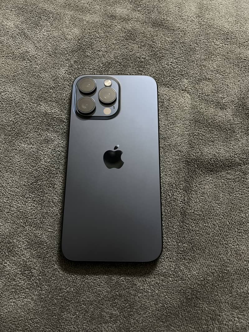 iPhone 15 Pro Max 0