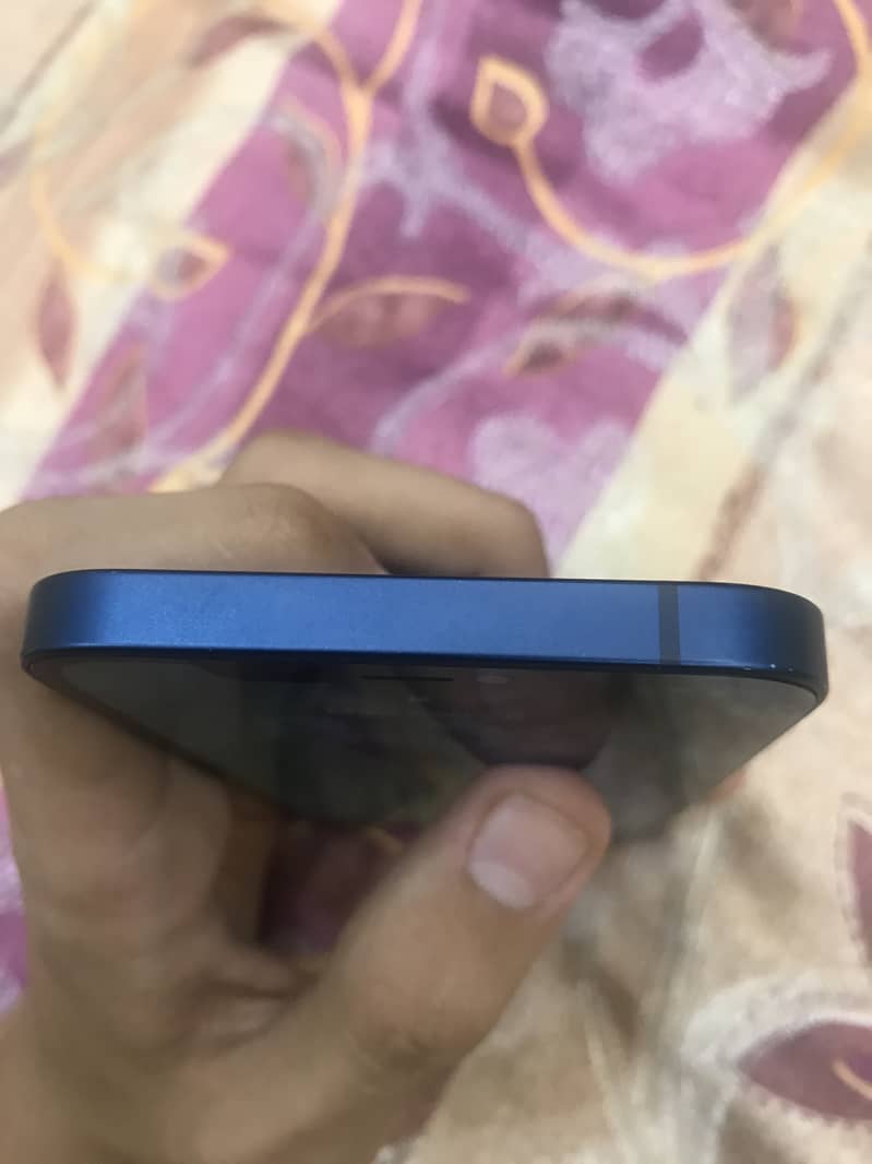 Apple iPhone 12 2