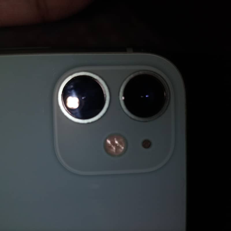 Apple iPhone 11 7