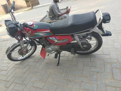 honda 125 2023 14500 kilometer driven only