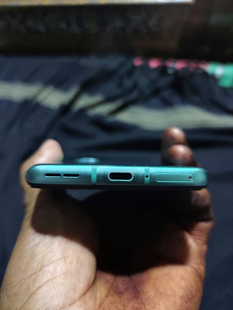 One Plus 8T 8