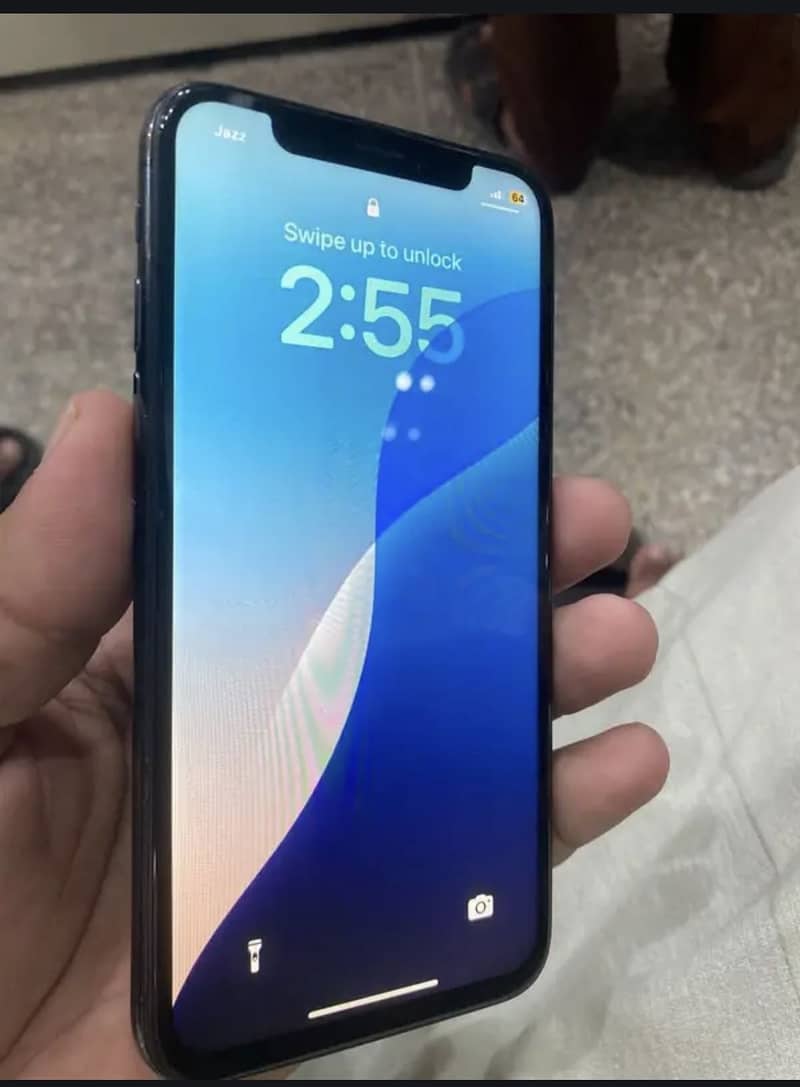 Apple iPhone XS 4