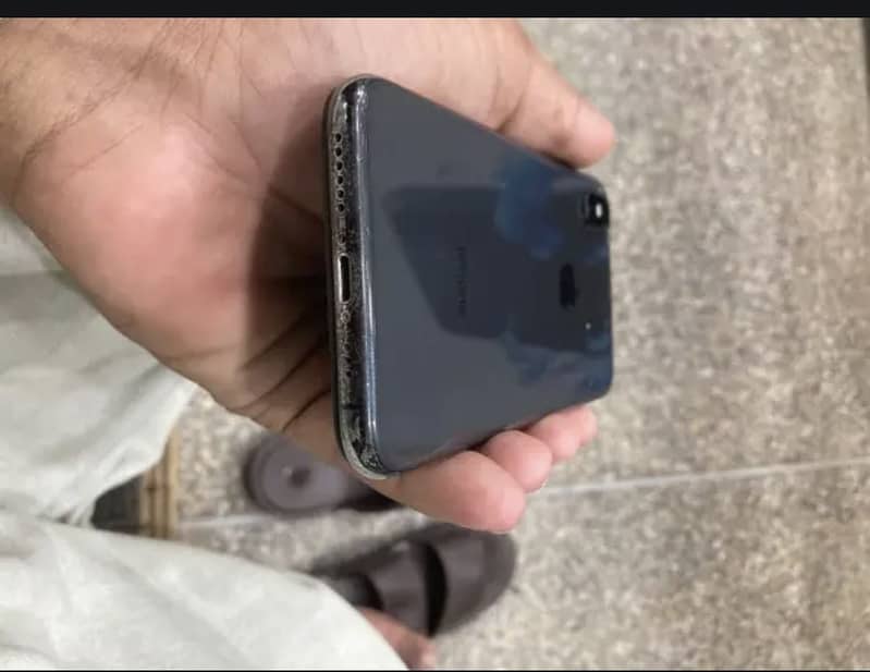 Apple iPhone XS 5