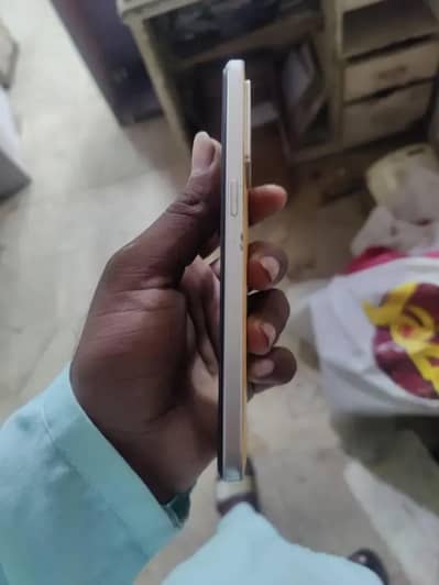 OPPO F21 Pro