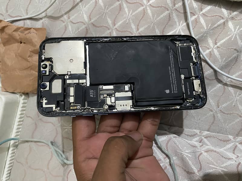 Apple iPhone 13 Pro Max 2