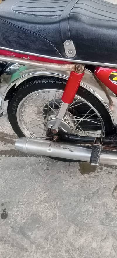 bike available for sell out home use bike good condition