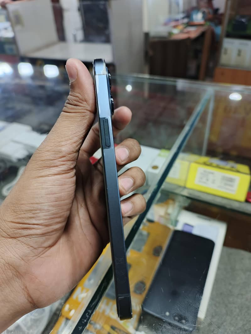 Apple iPhone 12 Pro Max 1