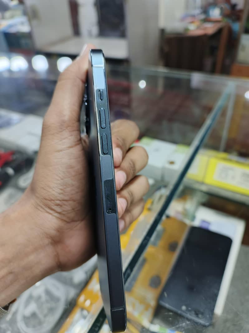 Apple iPhone 12 Pro Max 2