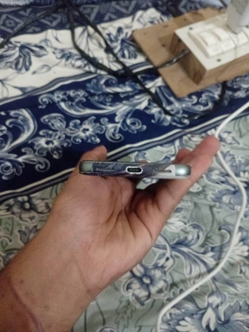 Google Pixel 8 2