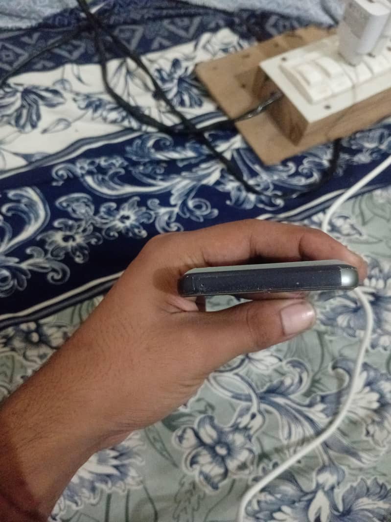 Google Pixel 8 3