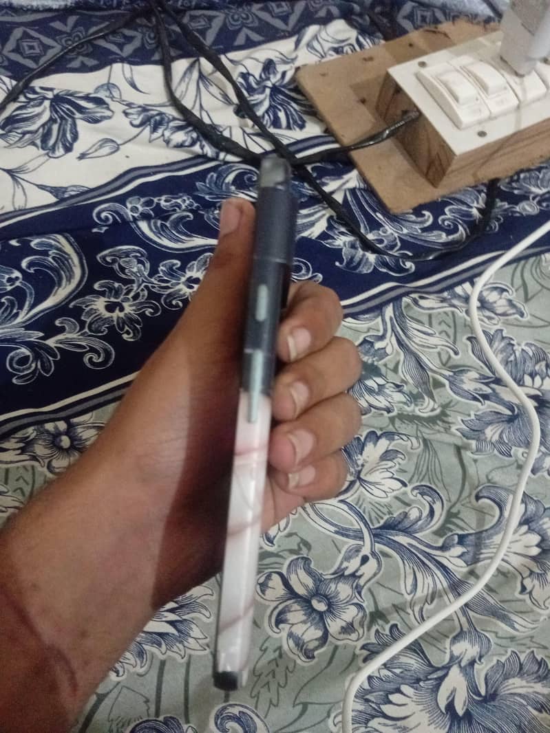 Google Pixel 8 4