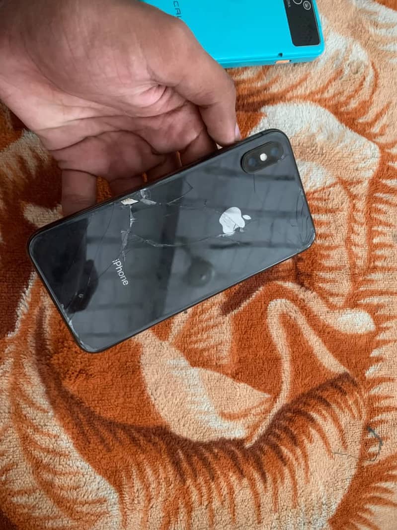 Apple iPhone X 4