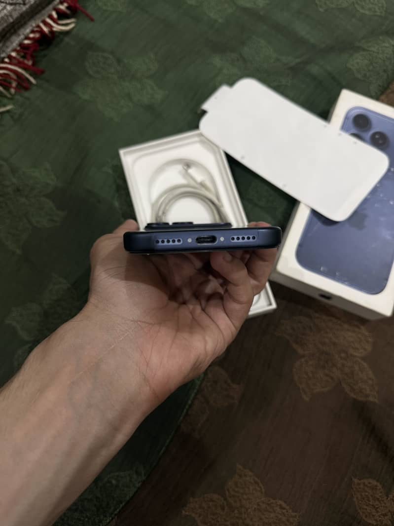 iPhone 17 Pro JV 1