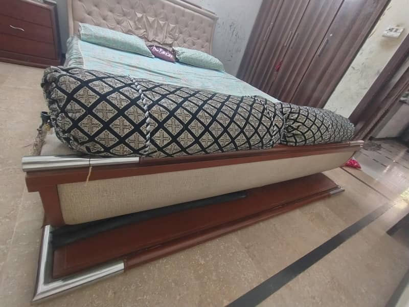 3 bed 6