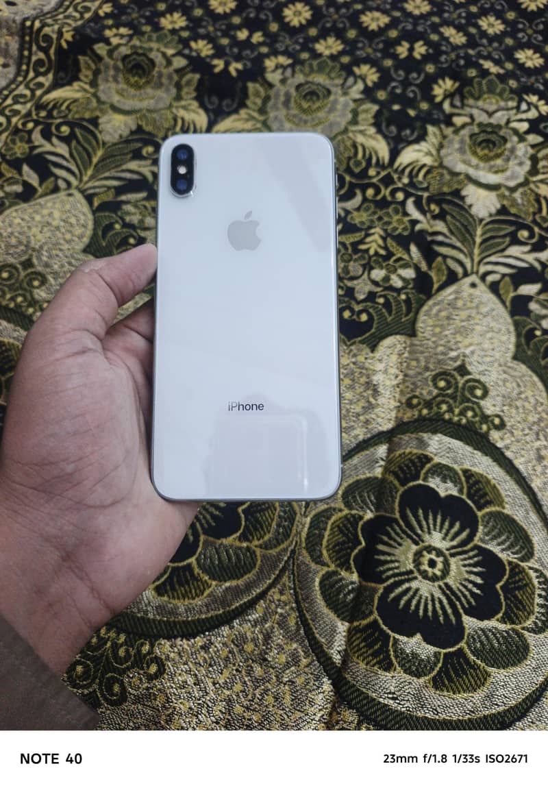 Apple iPhone XS Max 2