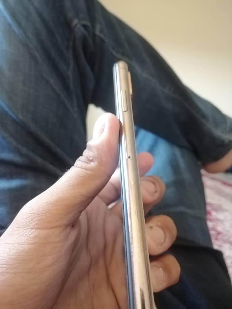 iphone xs max 4