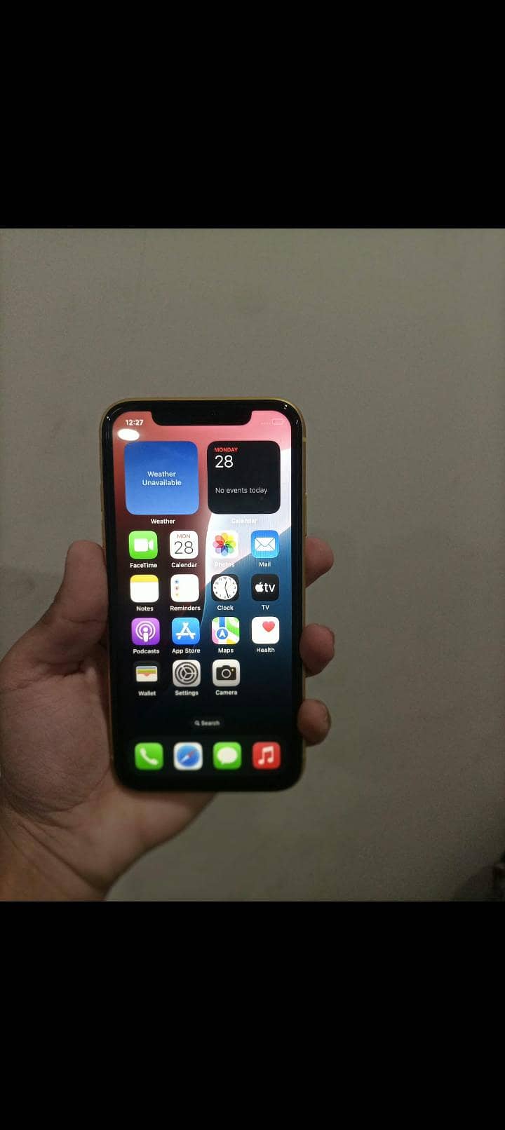 Apple iPhone 11 4