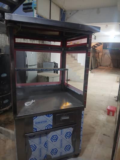 Hotal ka new saman orgent sell karna ha