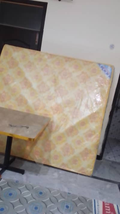 8month used matress
