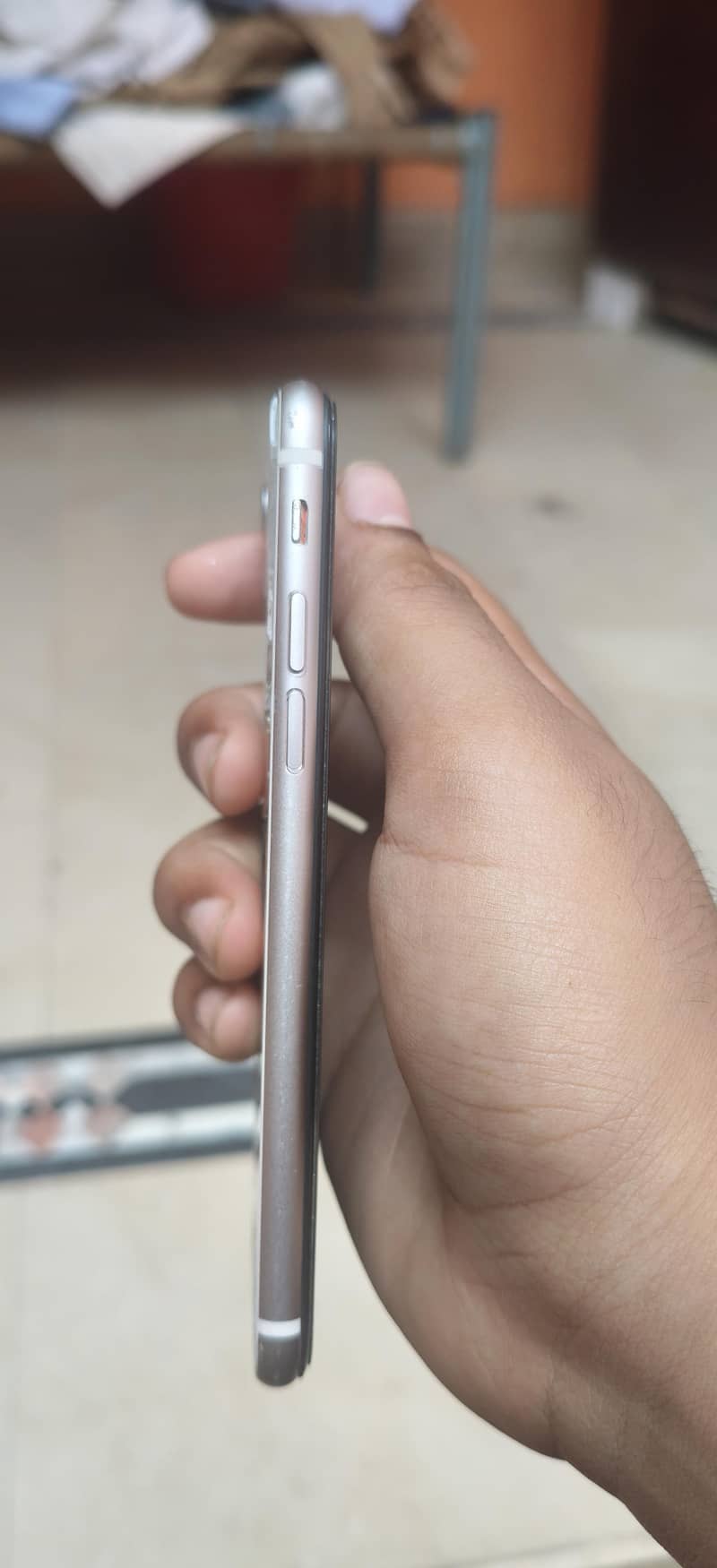 Apple iPhone SE 4