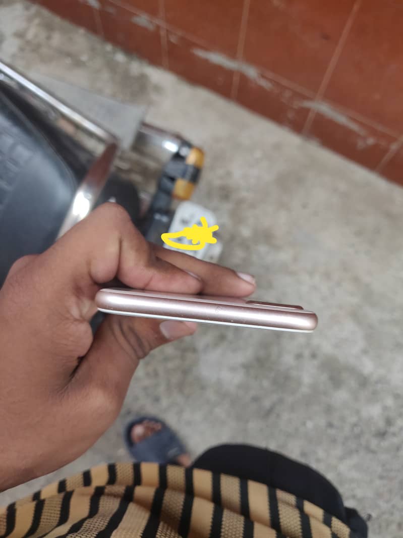 Apple iPhone 8 Plus 1