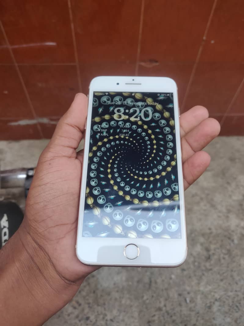 Apple iPhone 8 Plus 5