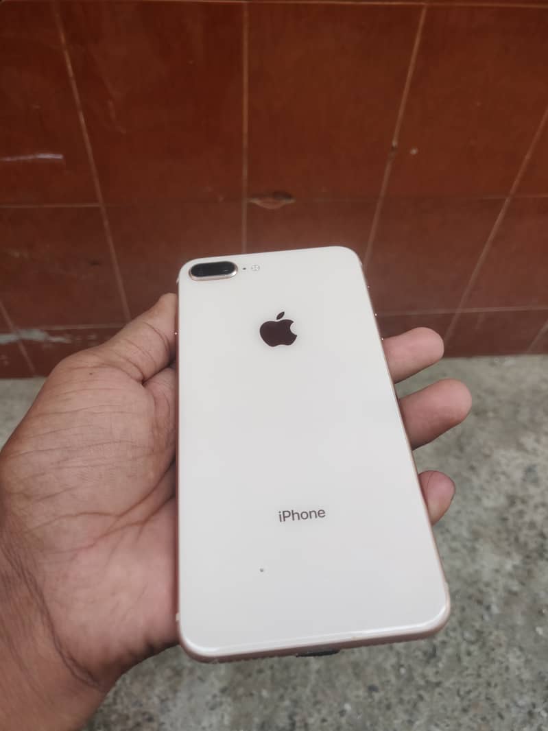 Apple iPhone 8 Plus 7