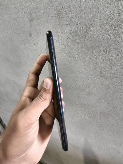 Samsung Mobile A70