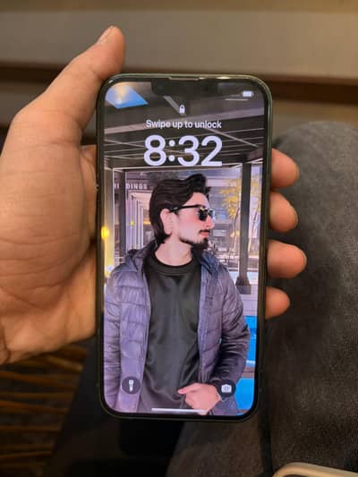 Apple iPhone 13