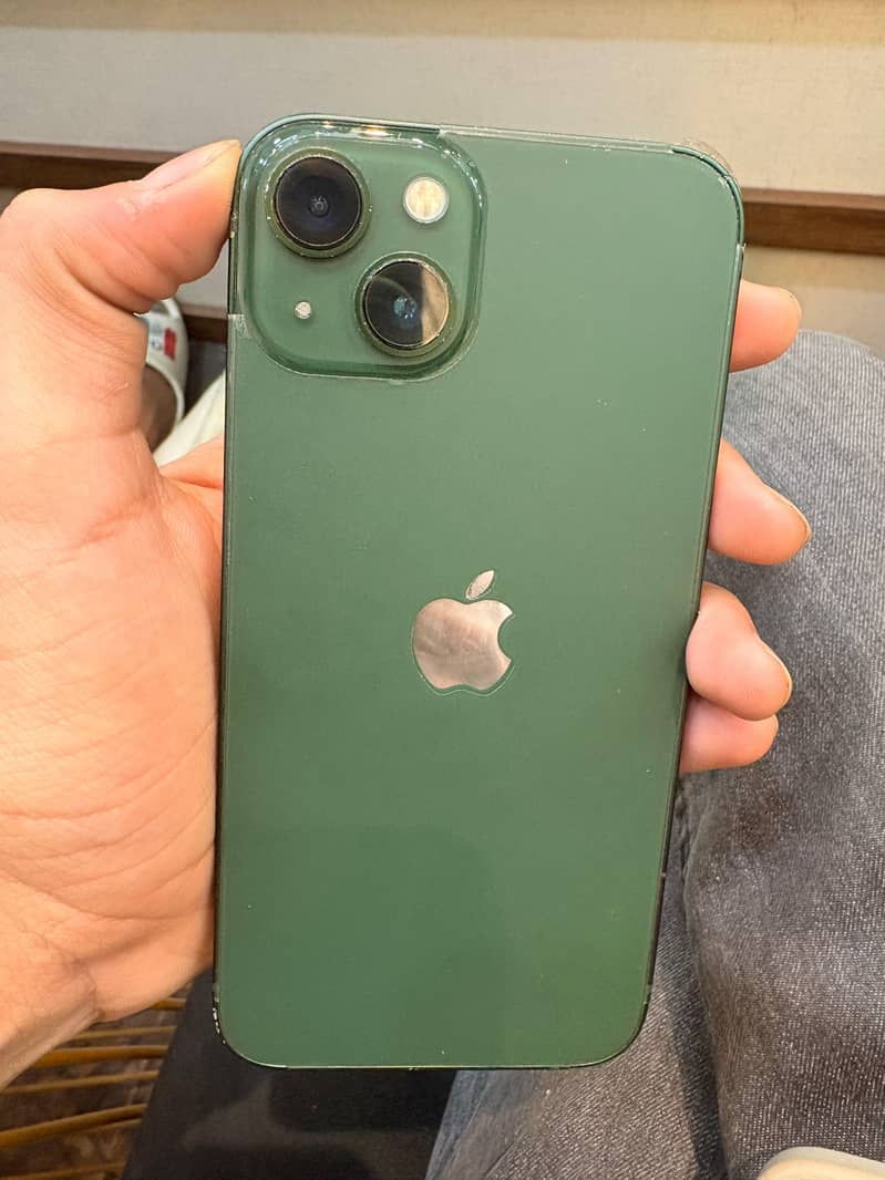 Apple iPhone 13 5