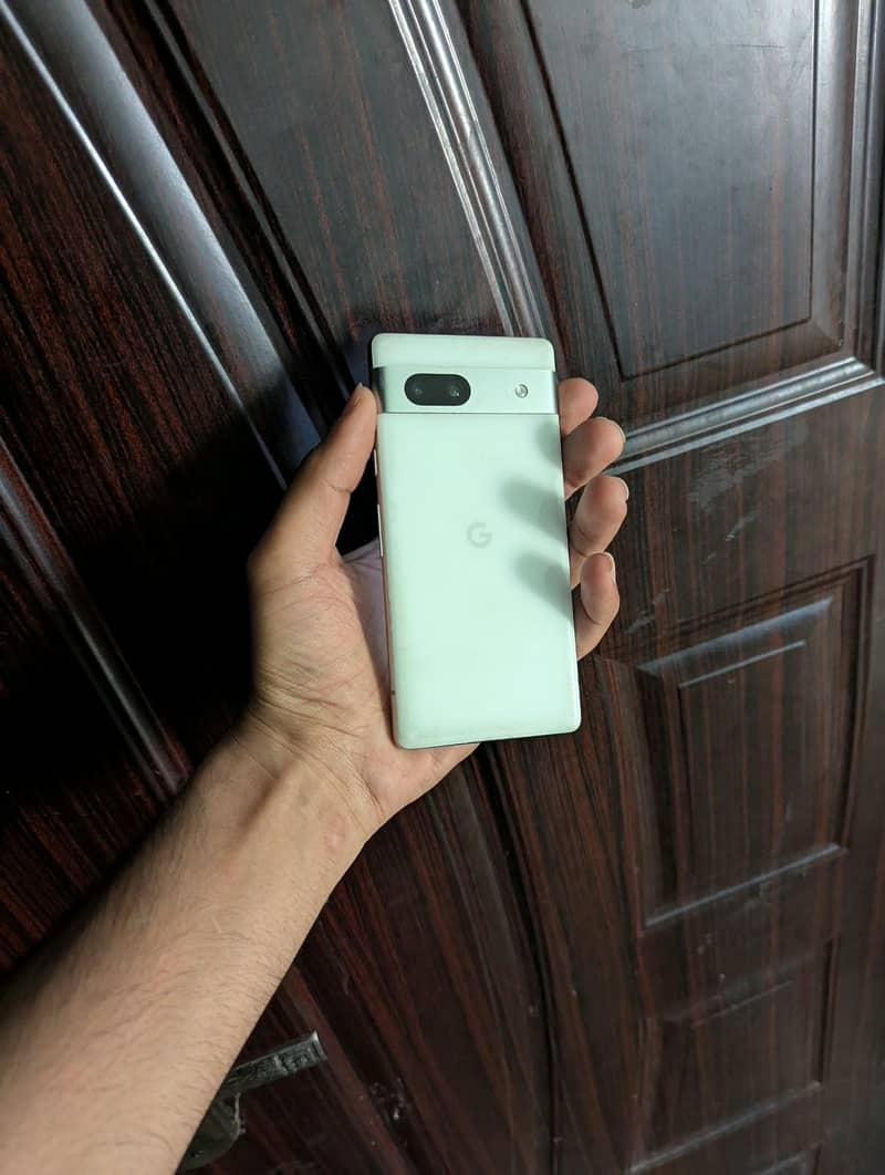 google pixel 7a 3