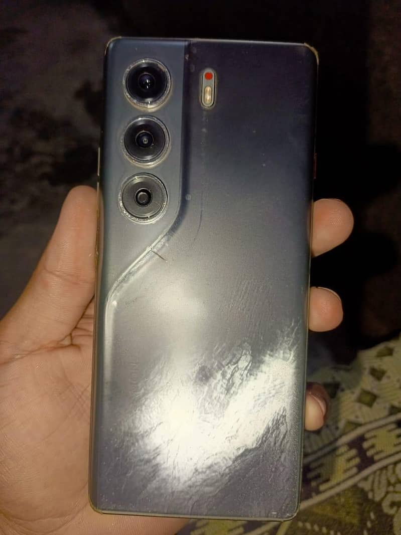 Tecno CAMON 40 Pro 2