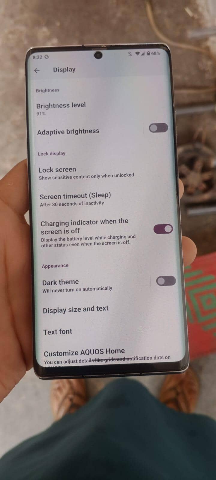 Sharp Aquos R6 1