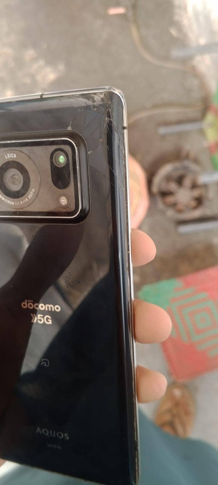 Sharp Aquos R6 3