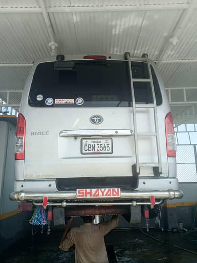 Hiace baksa 200