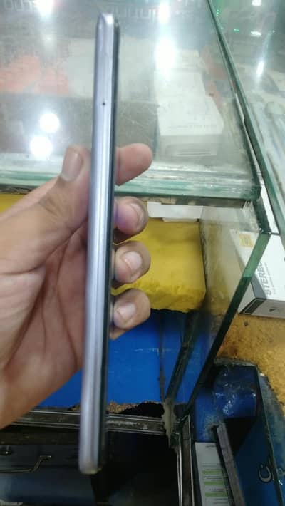 Infinix Hot 11s
