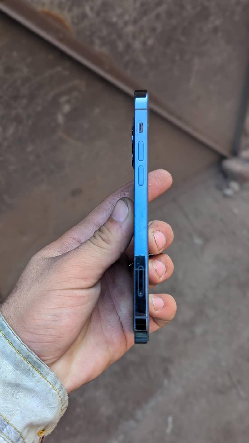 Apple iPhone 12 Pro 2