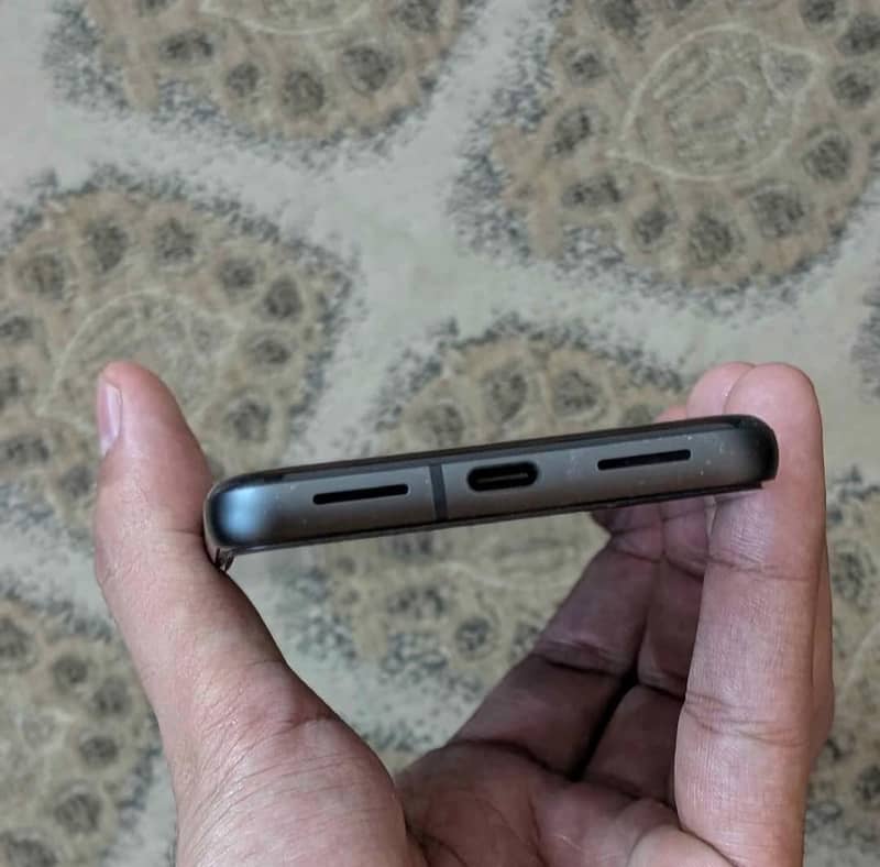 Google Pixel 8 2