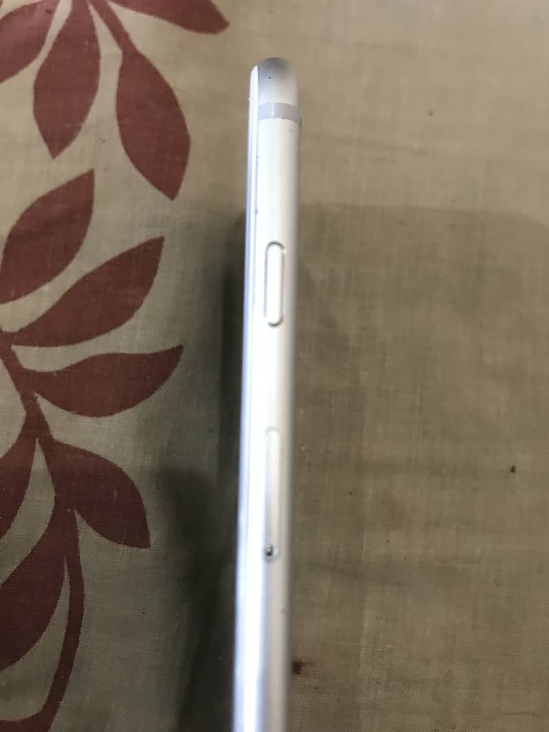 Apple iPhone 6 3