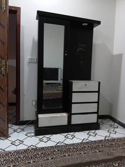 heavy king size bed with dressing and side tables